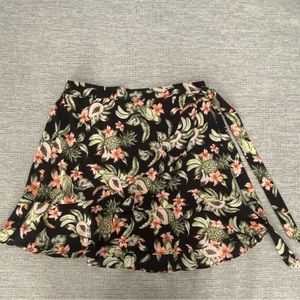 Tropical Floral Ruffled Mini Skirt. Price tag still attached. Size:Medium